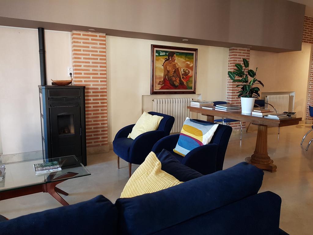 Hostal Santa Maria Какабелос Екстериор снимка