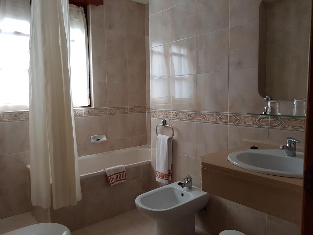Hostal Santa Maria Какабелос Екстериор снимка