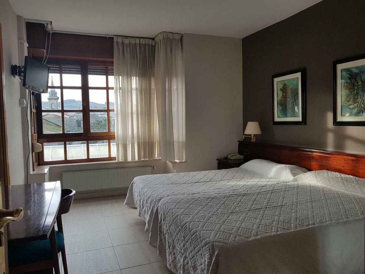 Hostal Santa Maria Какабелос Екстериор снимка